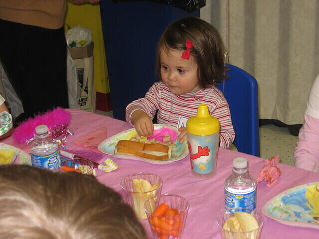 Hot dog eater