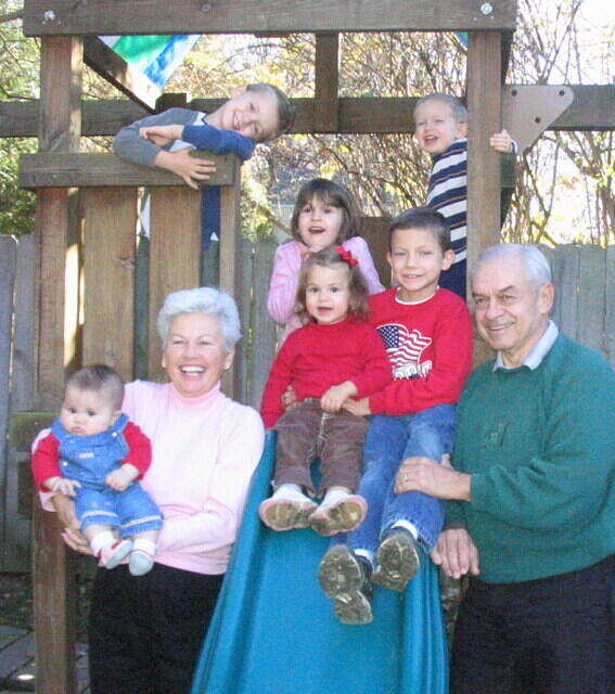 gram grandpa _amp_ kids 06.jpg